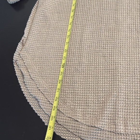 DAVI & DANI Tan knit top - Picture 3 of 6